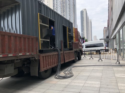 后湖管理区冷却液不足的情况下如何检查柴油发电机组？