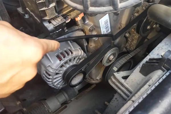 后湖管理区转速传感器的工作原理是什么？